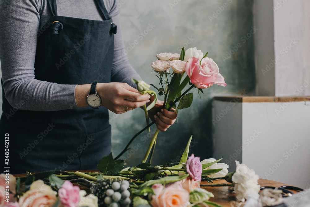 Unsere Floristin bei der Arbeit